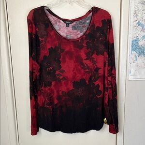 Vera Wang Red and Black Floral Long Sleeve Top
